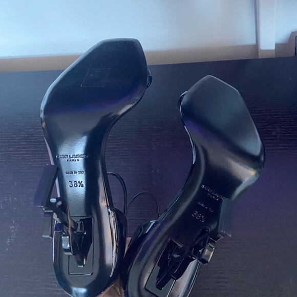 Worn once for 5 hours owned for 2 months - Picture 4 of 8